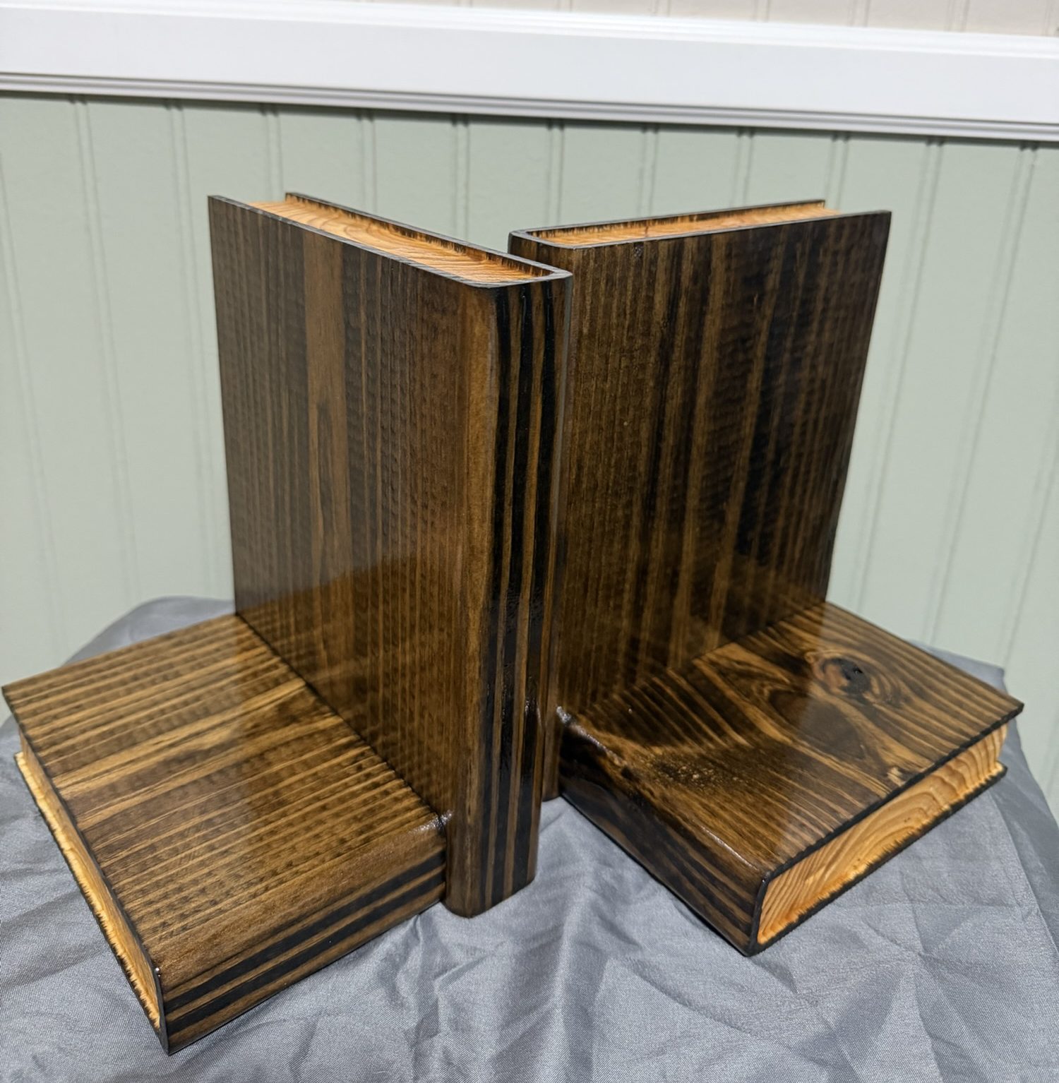 Novel Book Ends